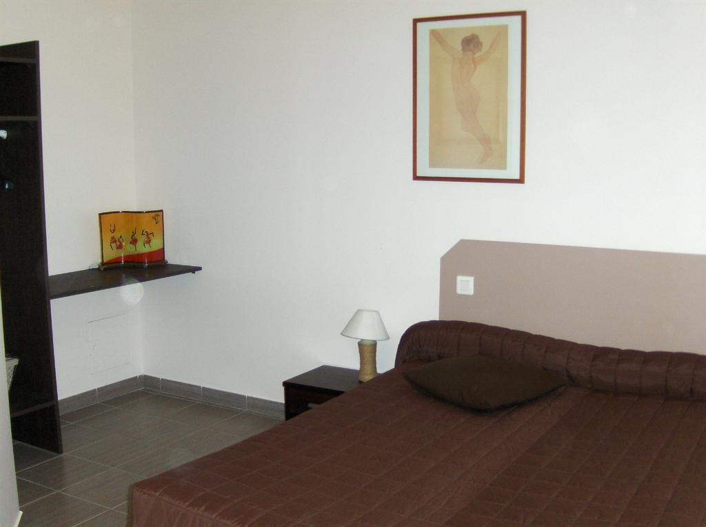 Hotel Le Juliano Carbon-Blanc Cameră foto
